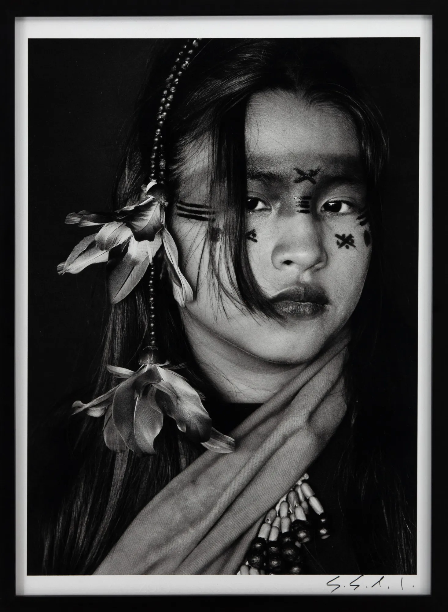 Sebastião Salgado - Yara Asháninka, a filha mais velha de Wewito Piyãko e Auzelina. Território Indígena Kampa do Rio Amônea